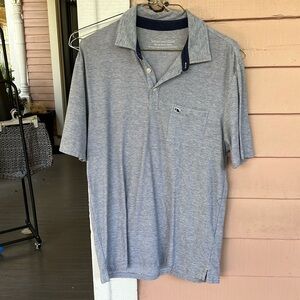 Men’s Vineyard vines navy blue stripe short sleeve shirt. Size S